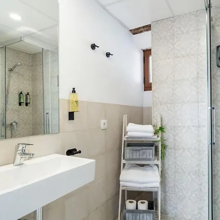 Your Cozy Getaway With Andalusian Flair Apartment